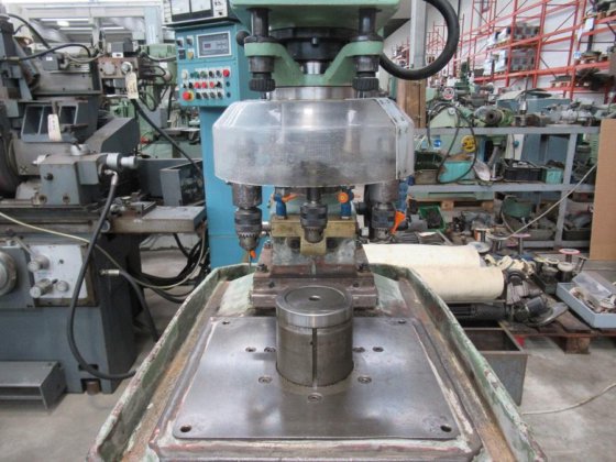 1975 VIGEL M65/T 回转工作台攻丝机