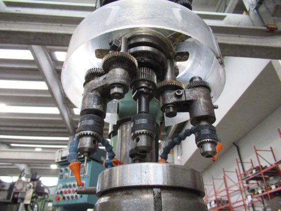 1975 VIGEL M65/T 回转工作台攻丝机