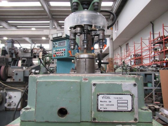 1975 VIGEL M65/T 回转工作台攻丝机