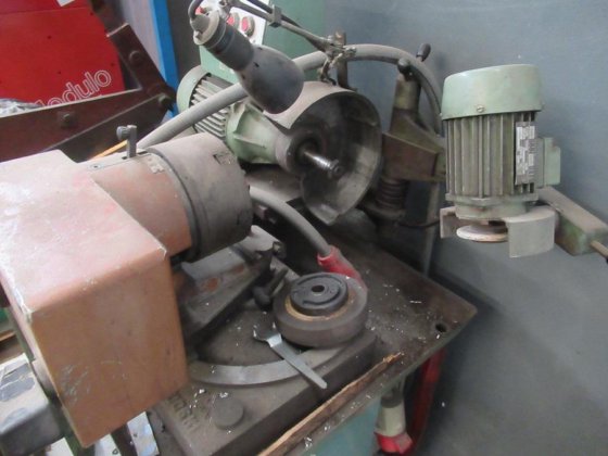 CUOGHI APE 40 磨锐机用于麻花钻