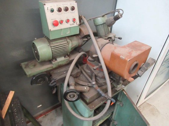 CUOGHI APE 40 磨锐机用于麻花钻