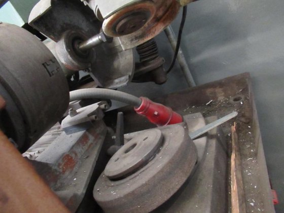 CUOGHI APE 40 磨锐机用于麻花钻