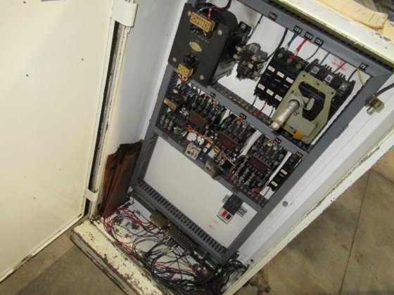 BSA 8号固定中心无心磨床