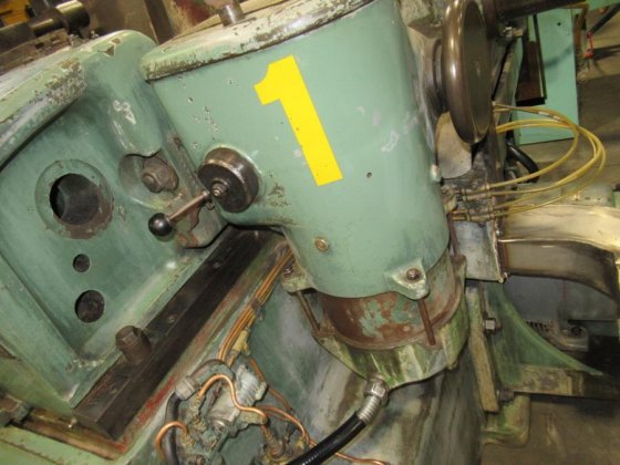 BSA 8号固定中心无心磨床