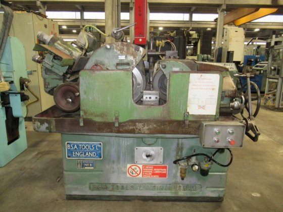 BSA 8号固定中心无心磨床