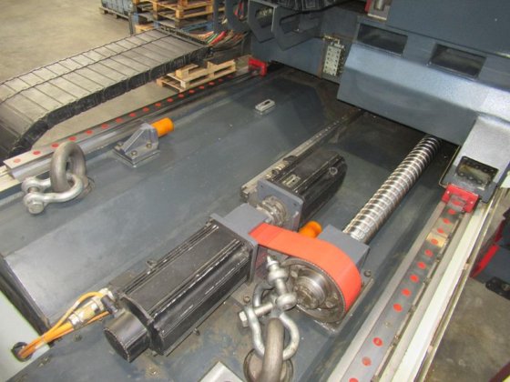 2002 FIDIA K 211/5 5轴立式加工中心