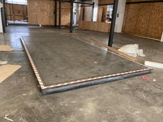 6000x3000 N.3 鋳鉄製テーブル面