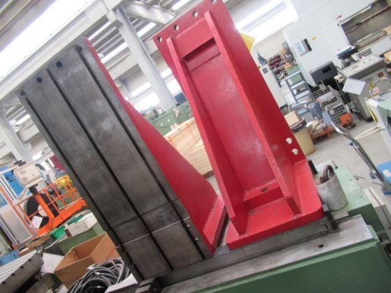 H=1500x610 角钢板带T槽