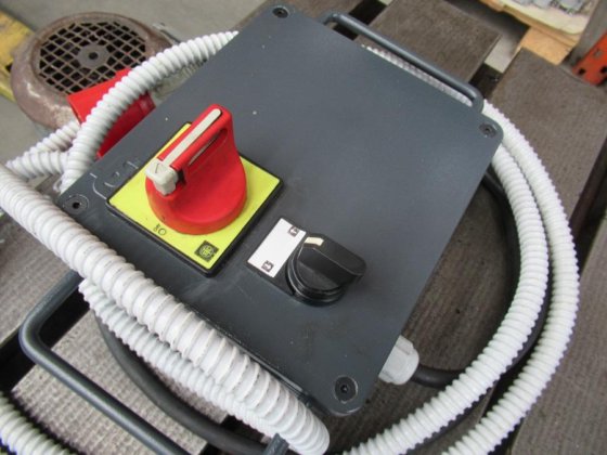 550x550 钳位方块 电动