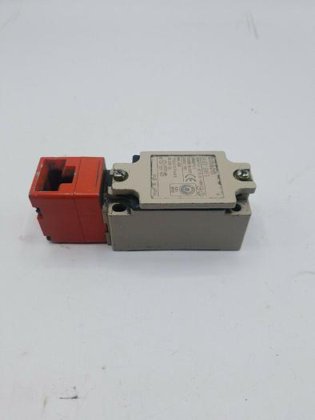 OMRON INTERLOCK SWITCH D4BS-3AFS