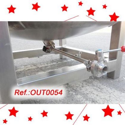 約1,320リットルのステンレス製貯蔵タンク。