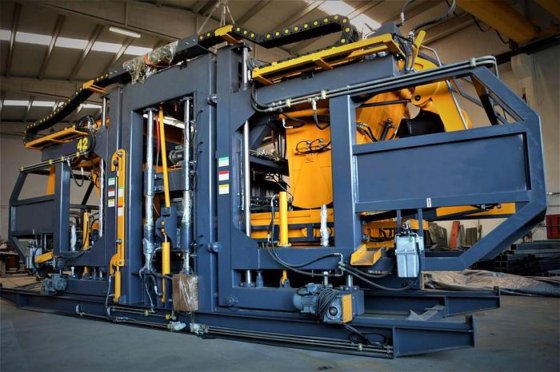 BS-42 ブロック、レンガ、舗装材製造機