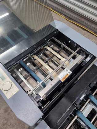 Duplo system DBM 120T bookletmaker