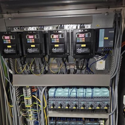 使い捨てボトル充填ライン