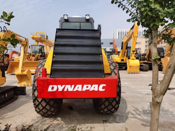 2018 Dynapac CA251D