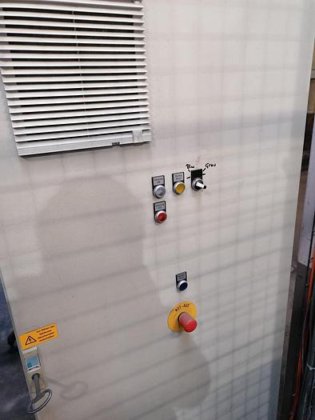 無料のクレート運搬業者