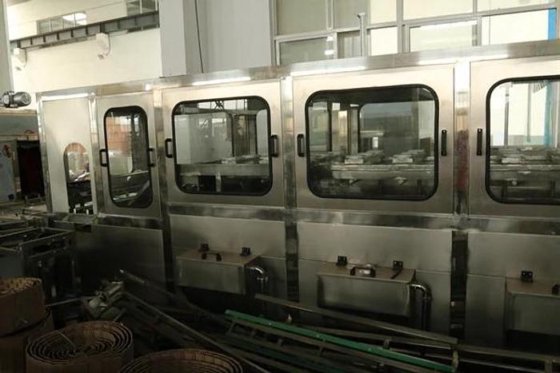 5 加仑饮用水装瓶灌装机