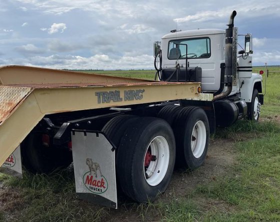 1989 MACK R688ST in Lake Charles, LA, USA