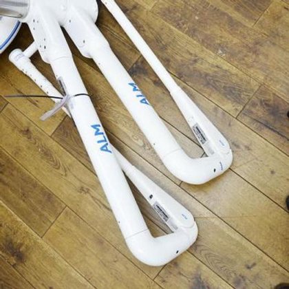 ALM 双圆顶操作照明