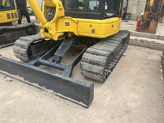 KOMATSU PC50MR