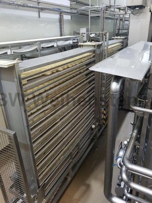 塩浴チーズトレイ用ローダーおよびアンローダー