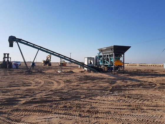 移动混凝土搅拌站