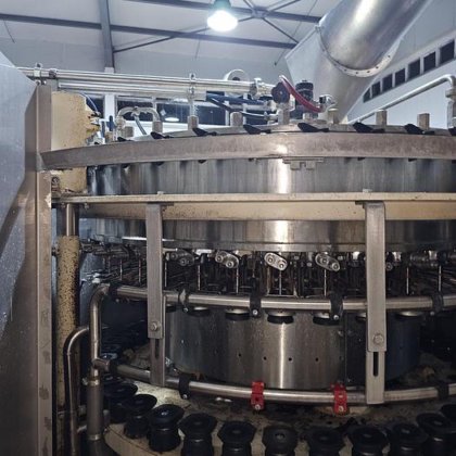 ガラス瓶充填機およびキャッパー