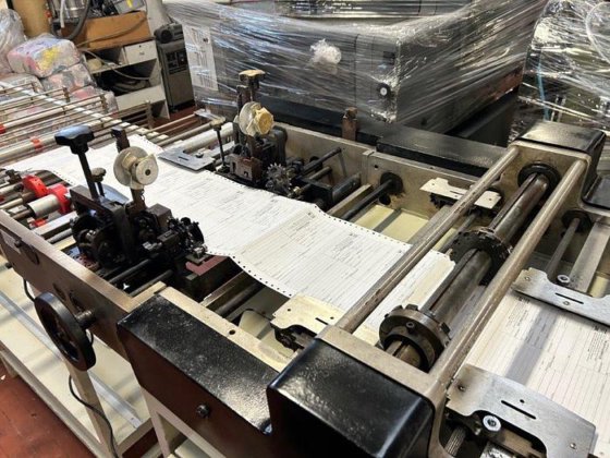 1990 Bama Continuous forms collator