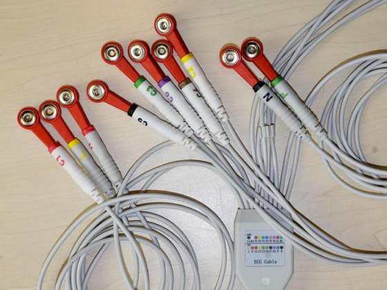 3チャンネル心電計