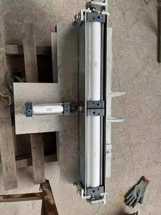 高质量牛屠宰设备生产线 牛腿分离装置 屠宰场设备 屠夫设备