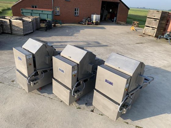 モバマキシパックM16