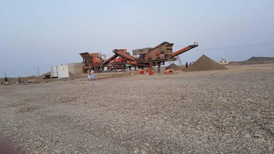 150吨移动破碎站