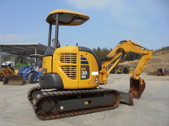 2013 コマツ PC30MR-3