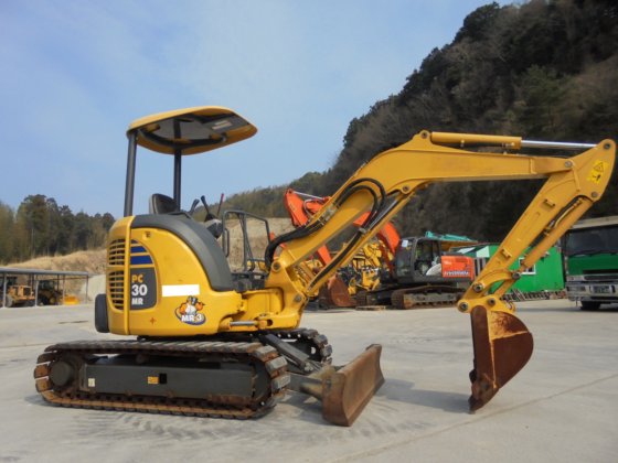 2013 コマツ PC30MR-3