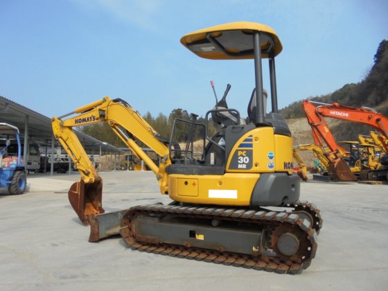 2013 コマツ PC30MR-3