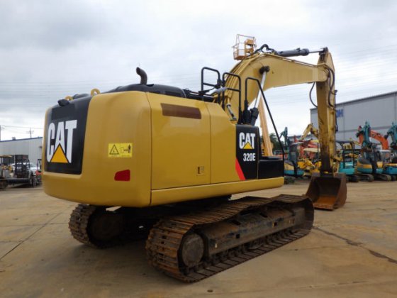2017 キャタピラー 320E-2