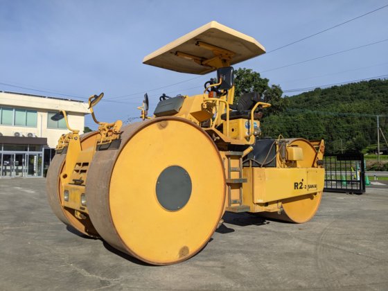 2011 酒井重工業 R2-2