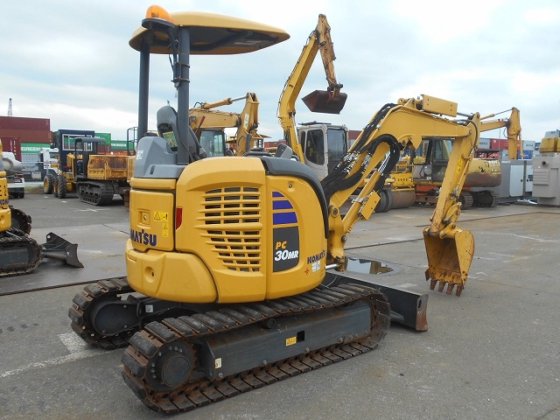 2017 コマツ PC30MR-5