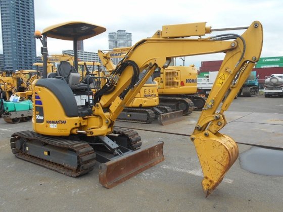 2017 コマツ PC30MR-5