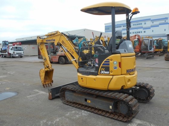 2017 コマツ PC30MR-5