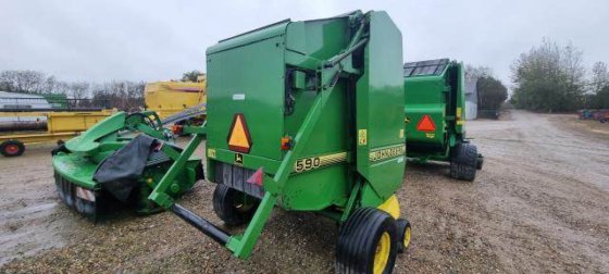 John Deere 590