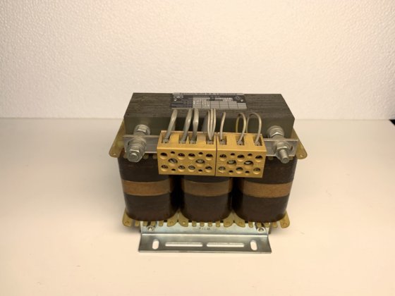 AUTO-TRANSFORMATEUR “TECHNO-VOLT” TYPE 1000-VA