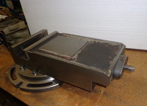 钳口宽度 200 毫米