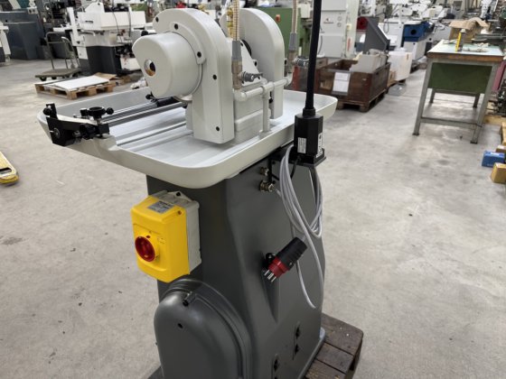 AGATHON 175-A 型磨床