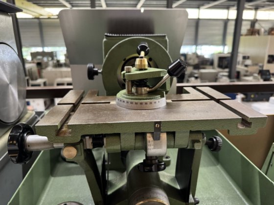 150 型 "贝塔 "工具整形机