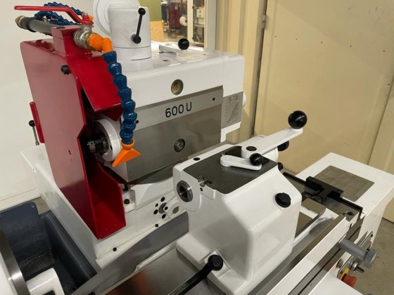 ケレンベルガー」タイプ600-U円筒研削盤