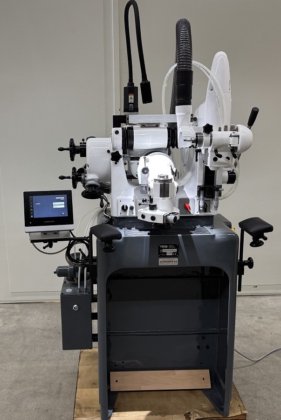 UNIVERSAL GRINDING MACHINE EWAG TYPE WS-11 in Biel/Bienne, Bern ...