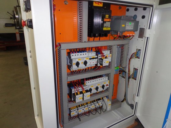 円筒研削盤 チュ-ディン HTG-610