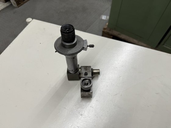 MICROSCOPE DE REGLAGE ET MESURE