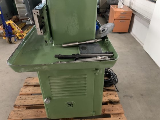 Schaublin" 12 型万能铣床